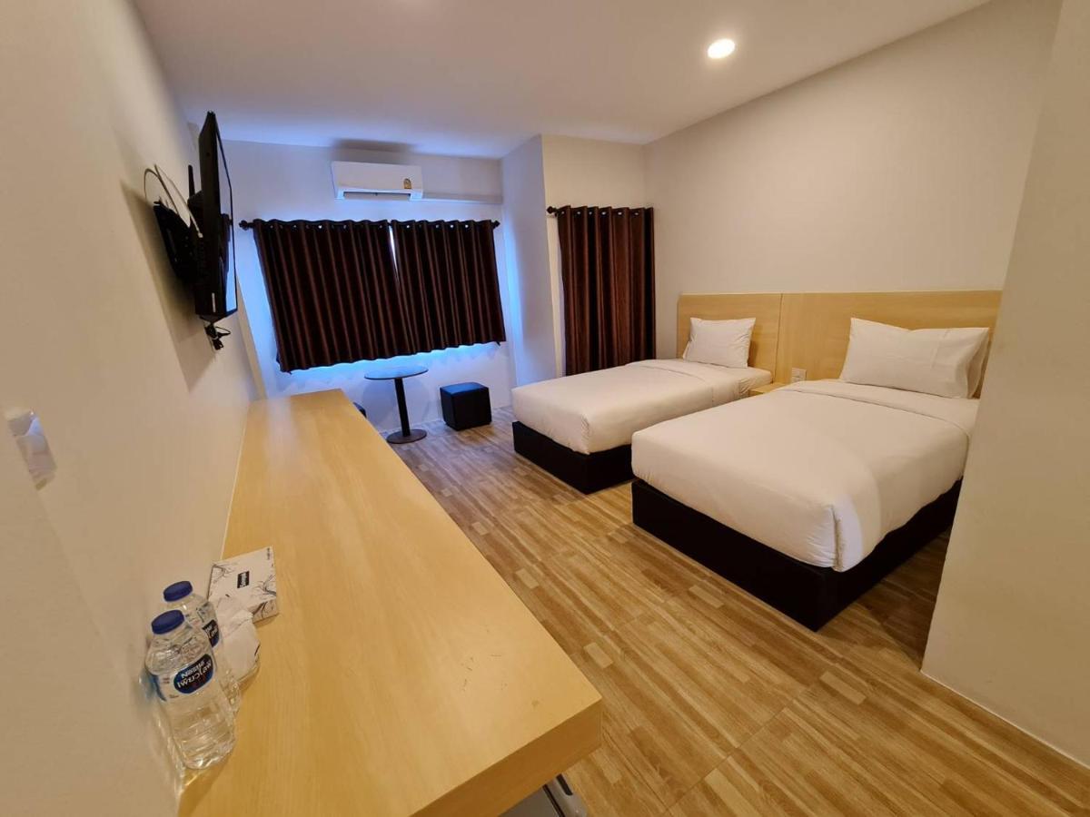 The Charlotte Smart Hotel Lopburi Kültér fotó