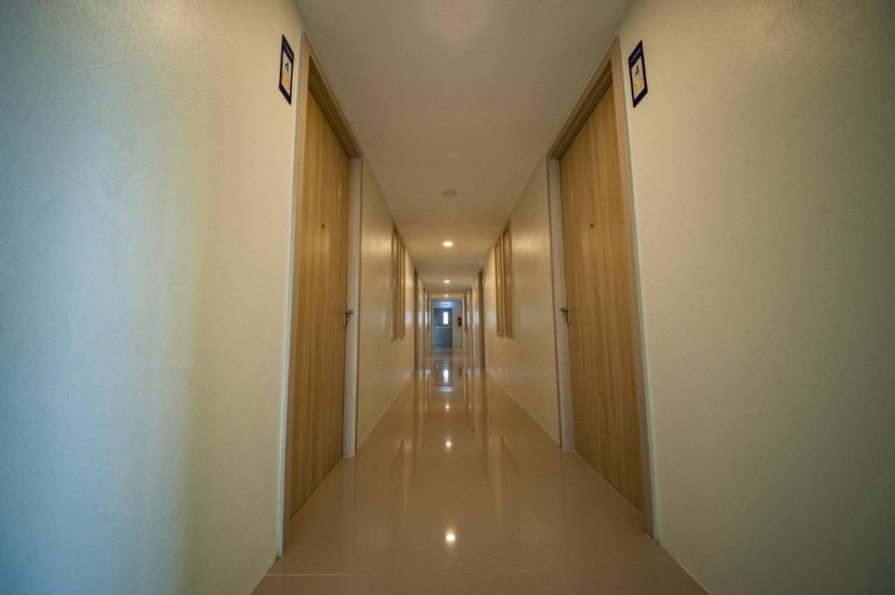 The Charlotte Smart Hotel Lopburi Kültér fotó