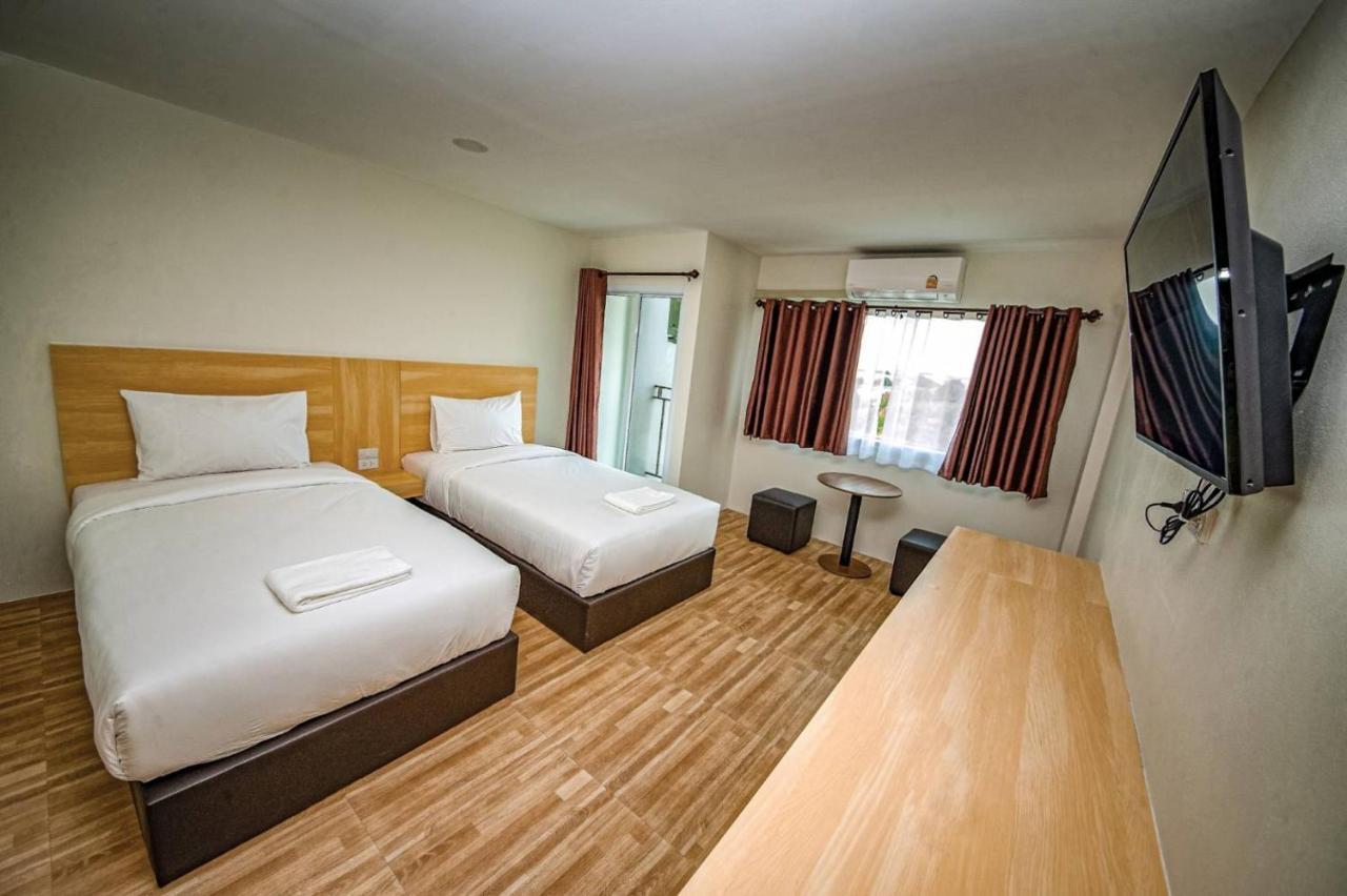 The Charlotte Smart Hotel Lopburi Kültér fotó