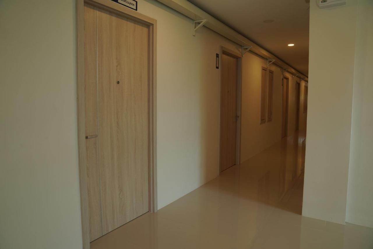 The Charlotte Smart Hotel Lopburi Kültér fotó