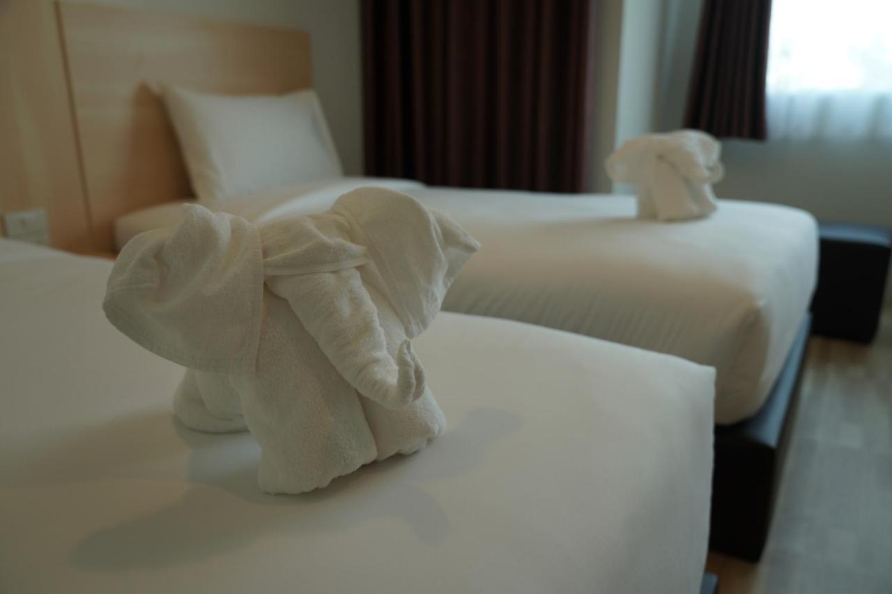 The Charlotte Smart Hotel Lopburi Kültér fotó