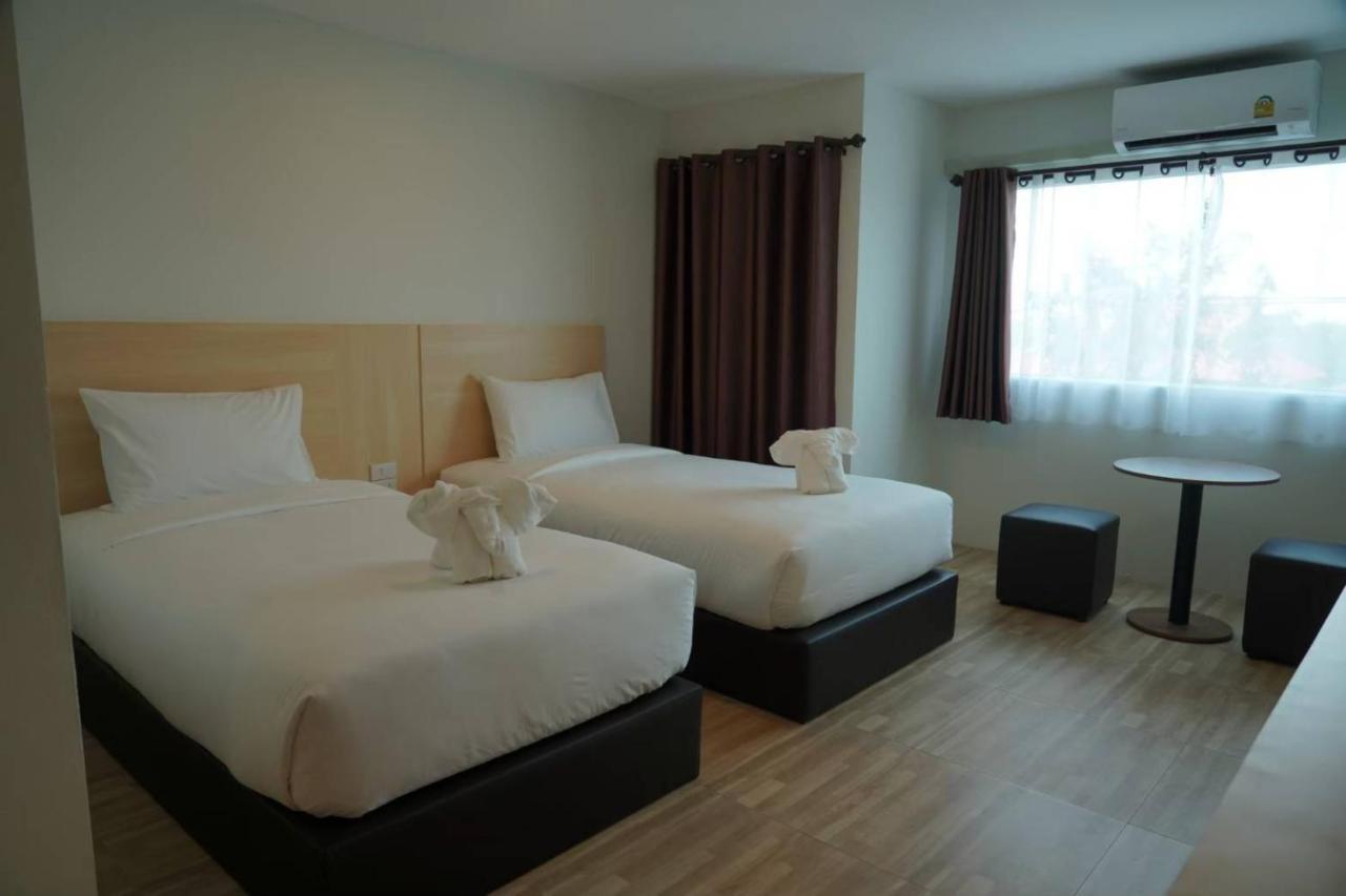 The Charlotte Smart Hotel Lopburi Kültér fotó